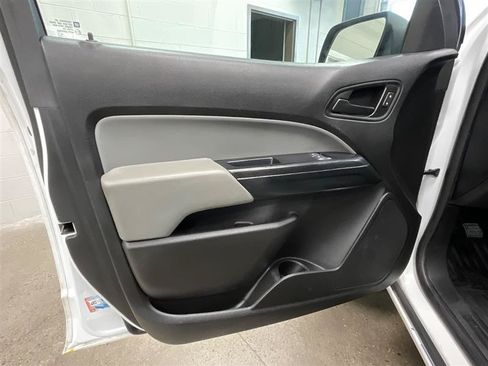 Used 2019 Chevrolet Colorado W/T RWD image 10