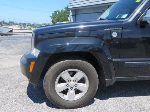 Used 2012 Jeep Liberty Sport image 38