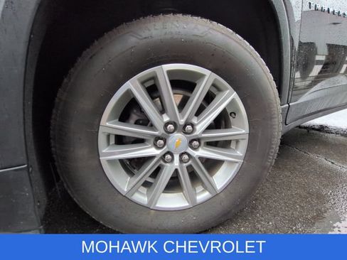 Used 2023 Chevrolet Traverse LT AWD/4WD image 34