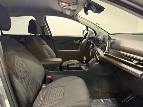 Used 2023 Kia Sportage LX FWD image 24