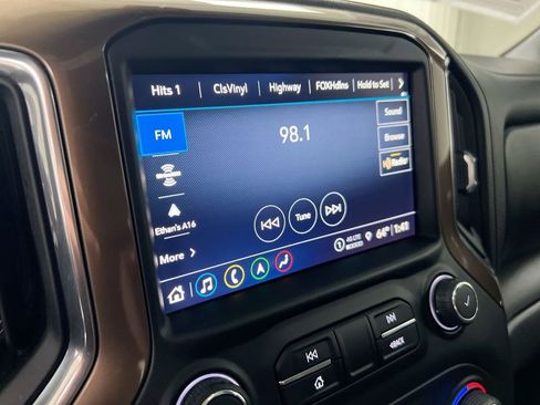 Used 2021 Chevrolet Silverado 1500 High Country w/ Technology Package AWD/4WD image 14