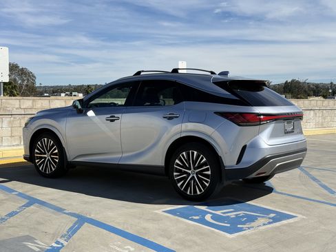 Certified 2025 Lexus RX 350 w/ Convenience Package image 9