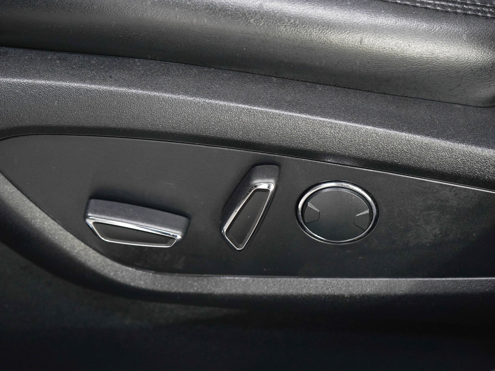 Used 2018 Lincoln MKX Reserve AWD/4WD image 25