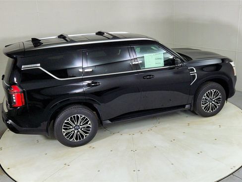 New 2026 Nissan Armada Platinum image 22