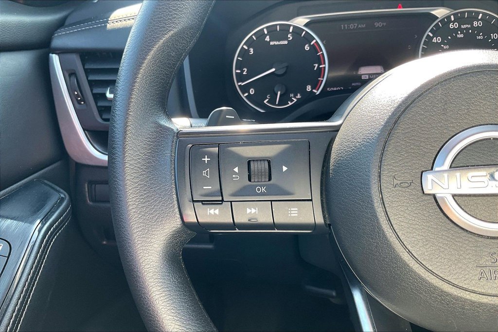 Used 2024 Nissan Rogue SV AWD/4WD image 13