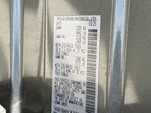 Used 2025 Nissan Rogue SV FWD image 15