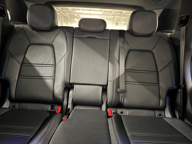 Certified 2025 Porsche Cayenne E-Hybrid w/ Premium Package Plus AWD/4WD image 36
