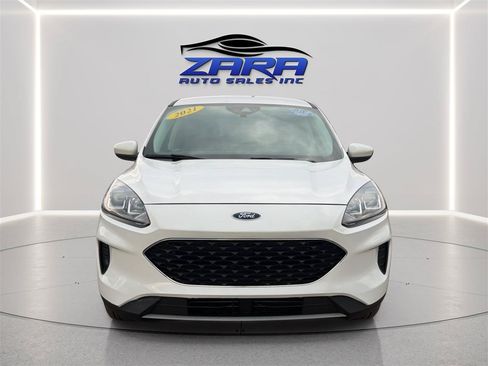Used 2021 Ford Escape SE w/ Cold Weather Package AWD/4WD image 2