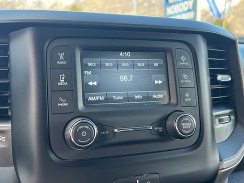 Used 2019 RAM 3500 Tradesman w/ Chrome Appearance Group image 33