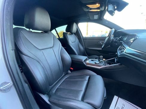 Used 2019 BMW 330i Sedan w/ Premium Package image 13