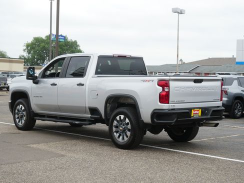 Used 2023 Chevrolet Silverado 2500 Custom w/ Custom Value Package AWD/4WD image 5