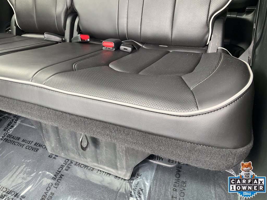 Used 2023 Chrysler Pacifica Limited w/ Uconnect Theater Family Group FWD image 31