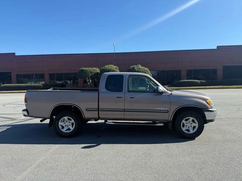Used 2002 Toyota Tundra SR5 image 4