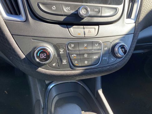 Used 2024 Chevrolet Malibu LT image 17