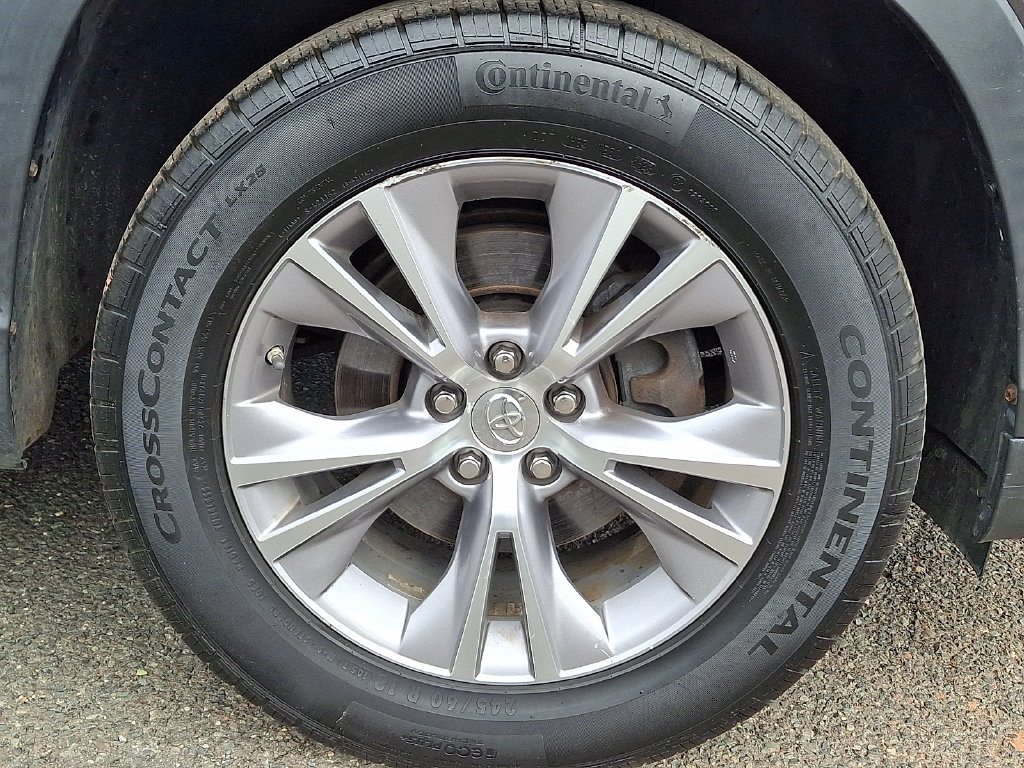 Used 2015 Toyota Highlander XLE FWD image 8