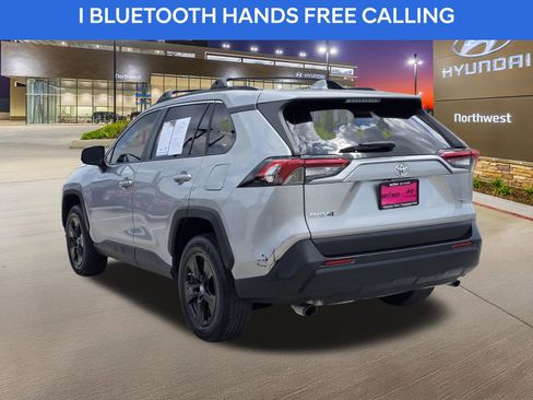 Used 2019 Toyota RAV4 XLE FWD image 9