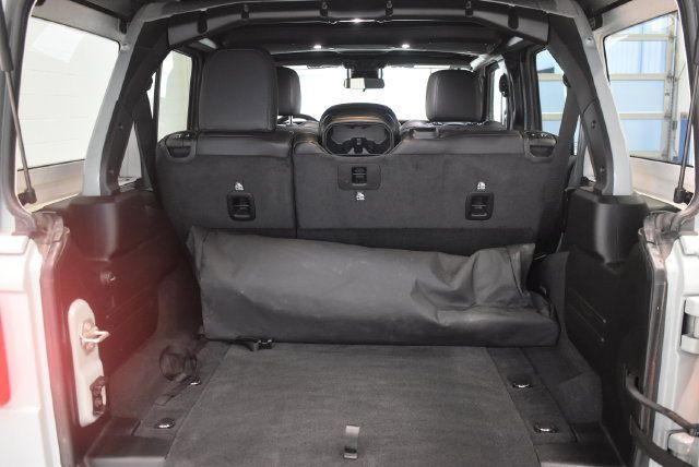 Used 2024 Jeep Wrangler Unlimited Rubicon w/ Safety Group AWD/4WD image 16