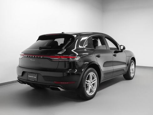 Certified 2021 Porsche Macan AWD/4WD image 12
