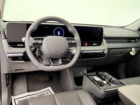 Used 2025 Hyundai Ioniq 5 SEL RWD image 11