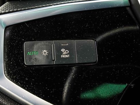 Used 2025 Audi Q3 2.0T Premium AWD/4WD image 42