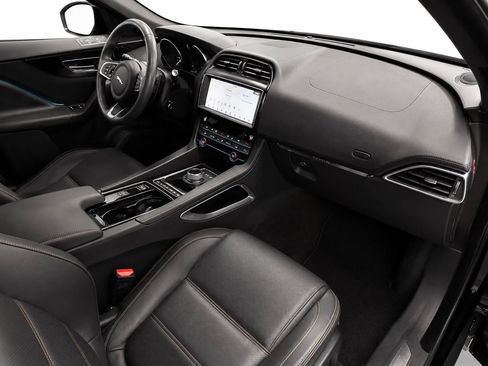 Used 2019 Jaguar F-PACE Prestige AWD/4WD image 20