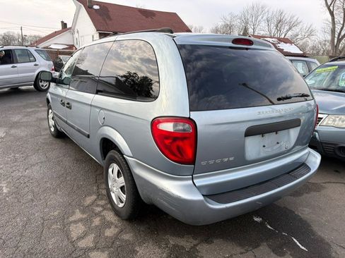 Used 2005 Dodge Grand Caravan SE w/ Popular Equipment Group I image 3