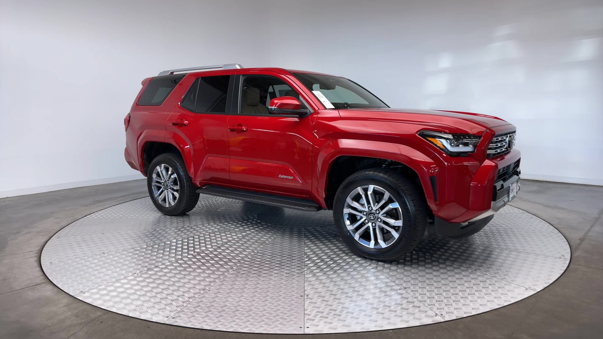 Used 2025 Toyota 4Runner Limited AWD/4WD image 2