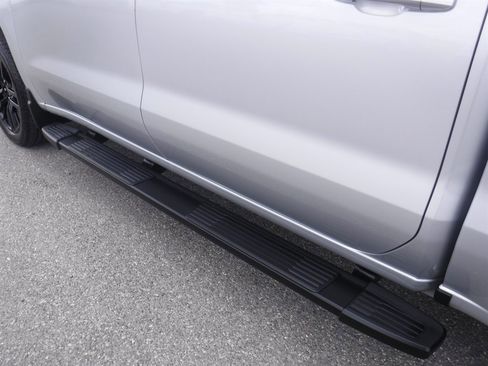 Used 2022 Chevrolet Silverado 1500 LT w/ Z71 Off-Road Package image 10