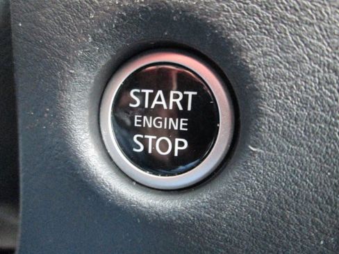 Used 2025 Nissan Frontier SL AWD/4WD image 24