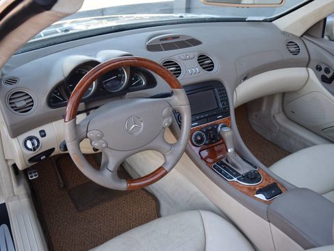 Used 2005 Mercedes-Benz SL 500 image 32