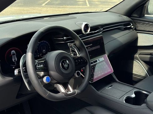 Used 2024 Maserati Grecale GT image 6