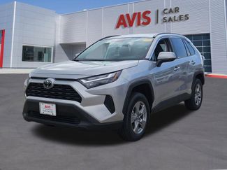 Used 2025 Toyota RAV4 XLE video 1