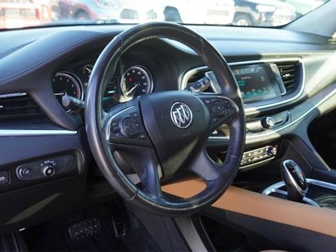 Used 2019 Buick Enclave Essence w/ LPO, Sport Appearance Package image 20