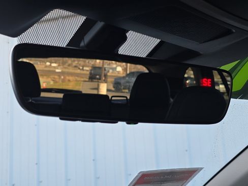 Used 2025 Subaru Outback Onyx Edition image 24