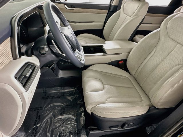 Used 2022 Hyundai Palisade SEL w/ Premium Package FWD image 9