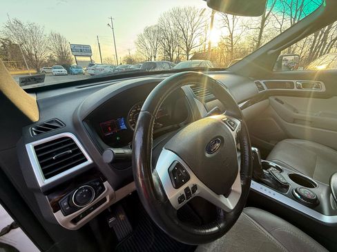 Used 2013 Ford Explorer Limited image 13
