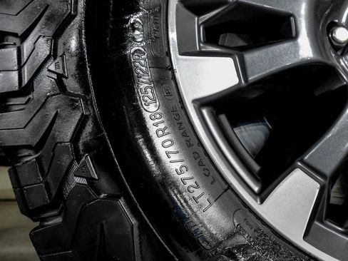 Used 2019 Nissan Titan PRO-4X image 57