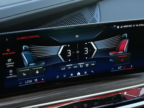 New 2026 BMW 740i image 29