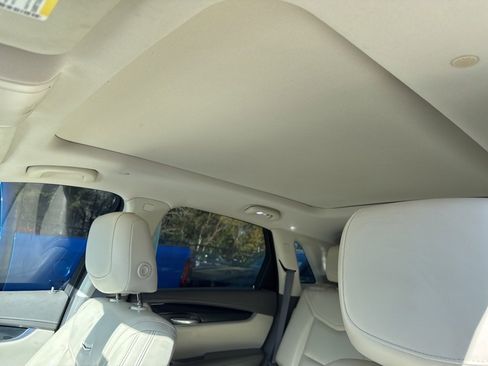 Used 2017 Cadillac XT5 Luxury w/ Driver Awareness Package image 6