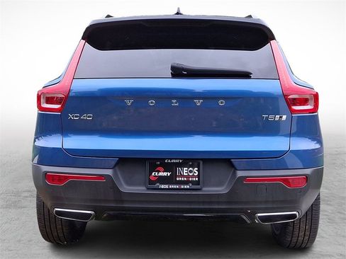 Used 2020 Volvo XC40 T5 R-Design w/ Protection Package Premier image 5