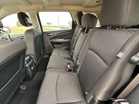 Used 2017 Dodge Journey SXT w/ Premium Group image 30