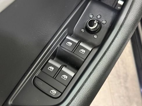 Used 2017 Audi A4 2.0T Premium Plus w/ Premium Plus Package AWD/4WD image 19