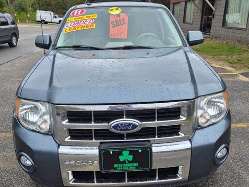 Used 2011 Ford Escape Limited FWD image 2