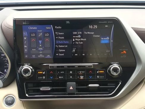 Used 2021 Toyota Highlander Platinum FWD image 21