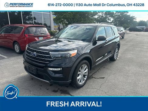 Used 2020 Ford Explorer XLT w/ Equipment Group 202A AWD/4WD image 8