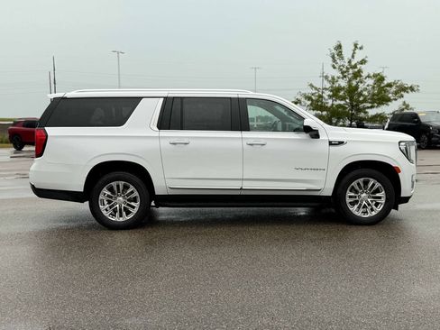 Used 2021 GMC Yukon XL SLT AWD/4WD image 5