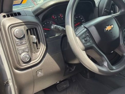 Used 2023 Chevrolet Silverado 1500 Custom AWD/4WD image 5