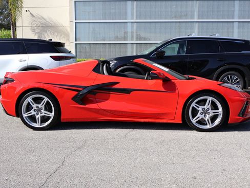 Used 2024 Chevrolet Corvette Stingray Convertible w/ 1LT image 11