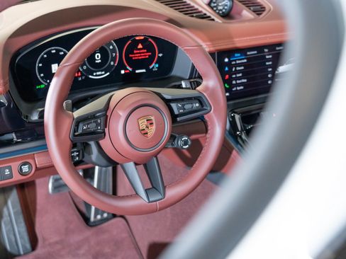 Certified 2026 Porsche Panamera image 15