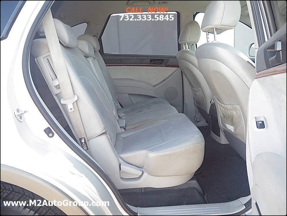 Used 2010 Hyundai Veracruz GLS FWD image 13
